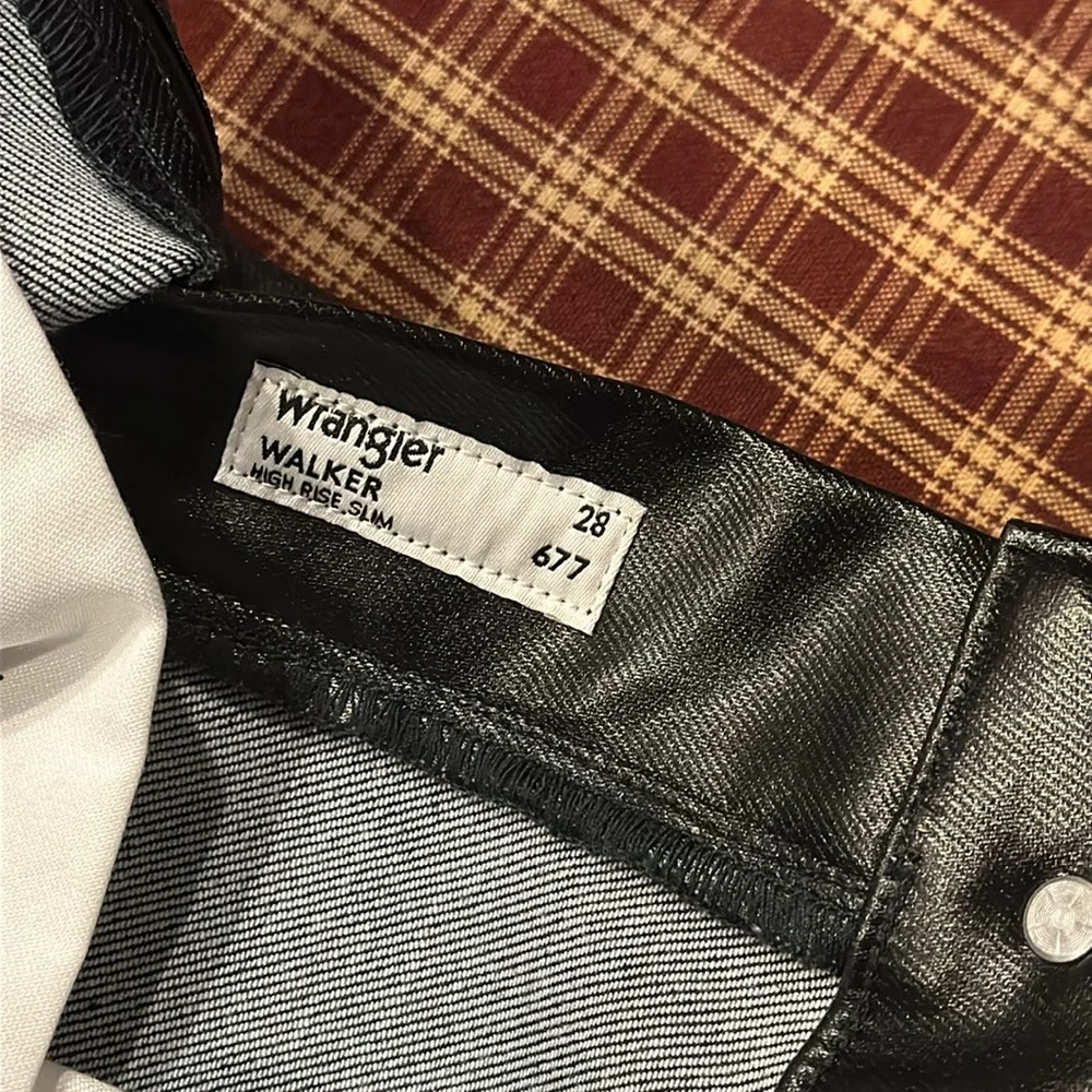 Woman’s NWTs Wrangler Black Leather Walker High Rise Slim Jeans - Picture 6 of 12